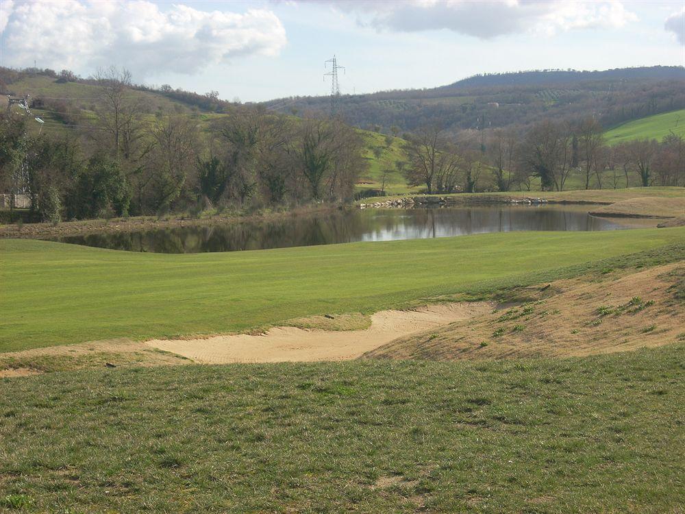 Residence Ai Campi Da Golf 사투르니아 외부 사진